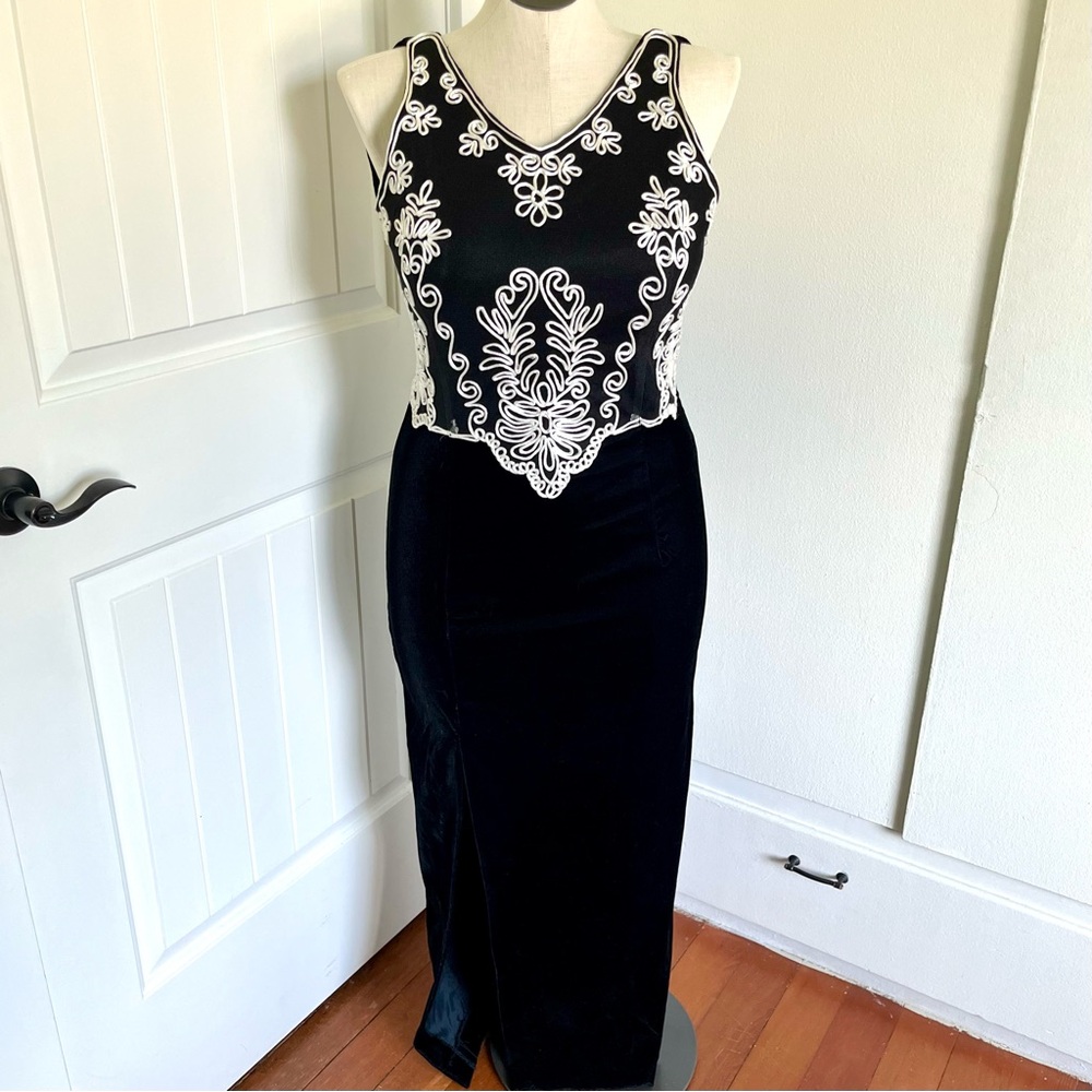 Vintage Scott McClintock Floor Length Embroidered Velvet Evening Dress with Slit - Picture 2 of 12